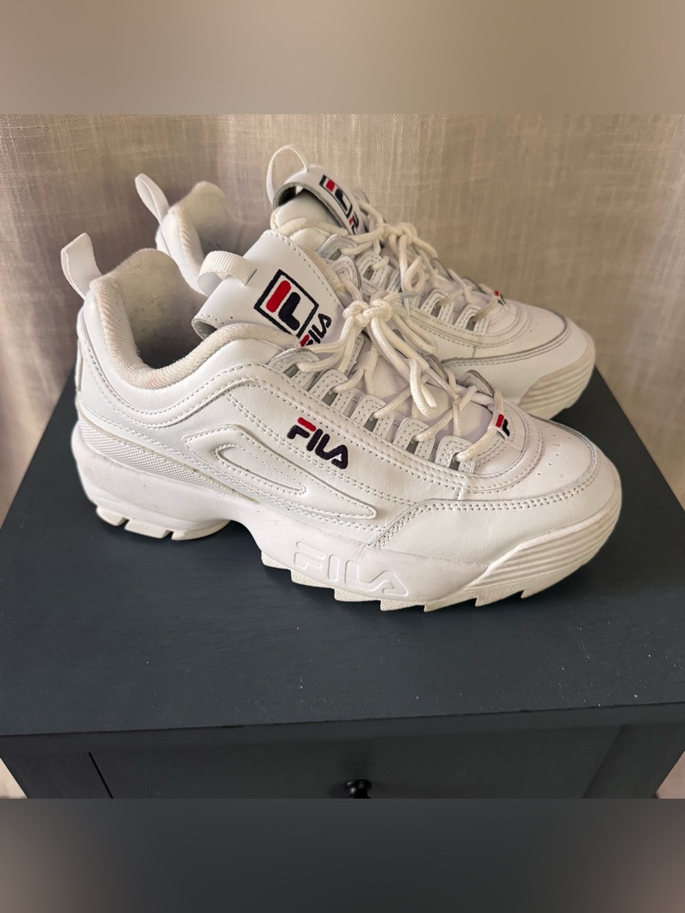 Women’s FILA Disruptor white sneakers size 8
